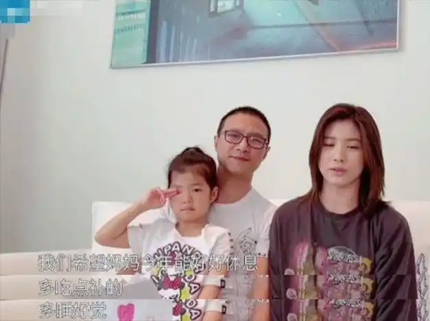 汪峰女儿小苹果发文感谢章子怡,后妈关系暖心可贵!