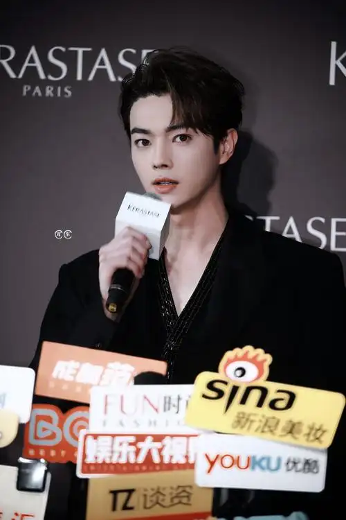 许凯超话98#许凯梅逐雨#98791592