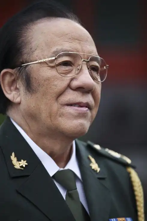 儿子只有中专学历,中国歌唱家杨洪基也骄傲