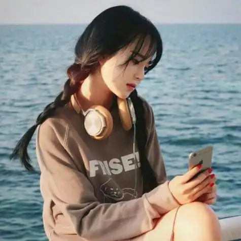 麻花辫海边侧脸女生头像