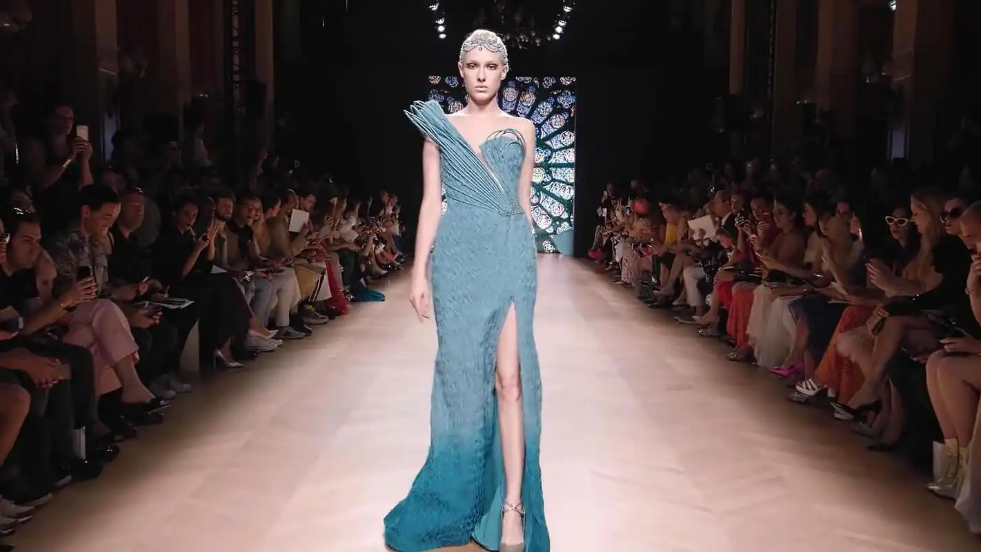 欧美时装t台秀,魅力超模性感迷人,给人不一样的视觉盛宴!