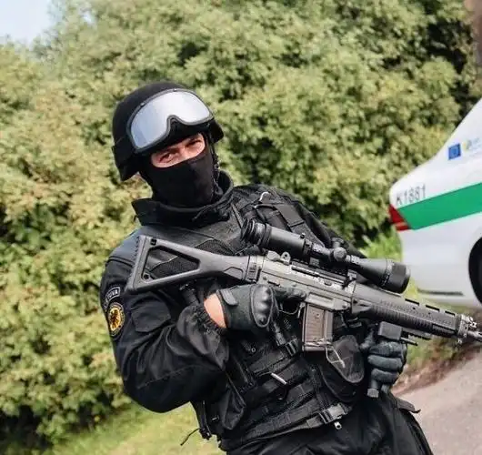 各国军警,谁最酷? 36图_网易订阅