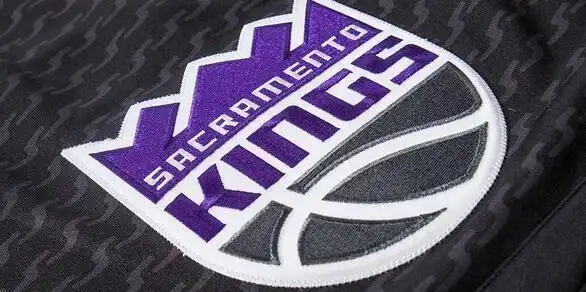 16日nba:肯扬马丁将完婚 国王公布全新队标