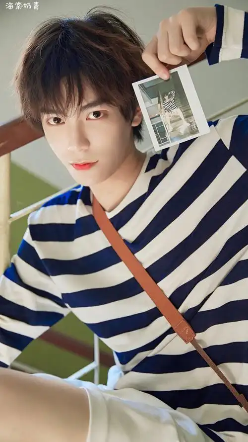 丁禹兮 cr. 海棠奶青