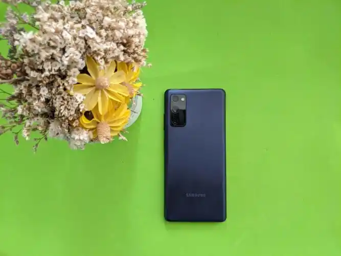 三星手机最值得入手的一款--s20fe