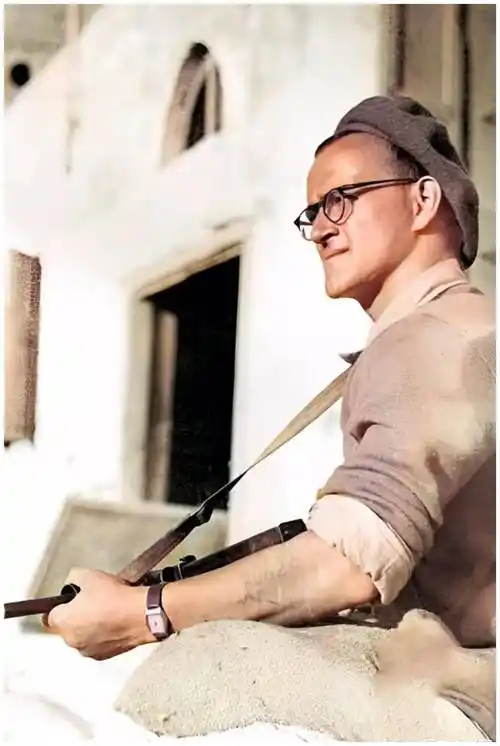 老照片:蒋介石与张学良的合照,1941年在希特勒生日上拍摄的照片