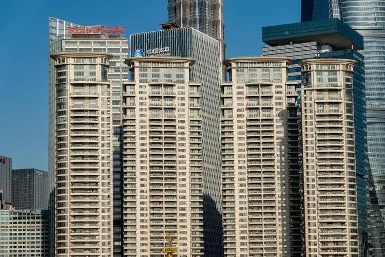 又一富豪倒下汤臣一品千万顶豪75折上架近8000次围观却无人报名