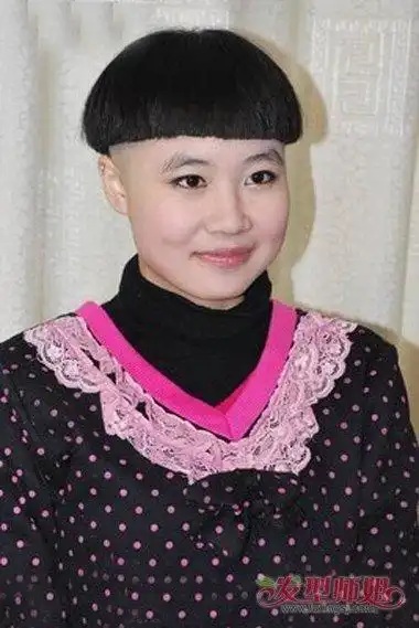 中短发锅盖头适合的脸型 菱形脸女生剪出短发设计(4)_发型师姐