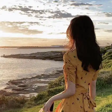 超好看的女生头像背影