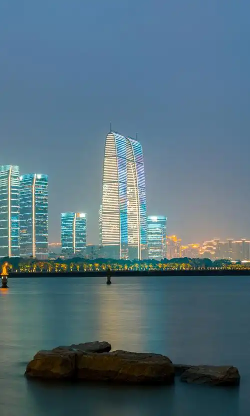 江苏苏州中心东方之门城市建筑夜景风光