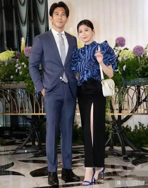 贾静雯和她的豪门前夫孙志浩,共同育有一个女儿梧桐妹,现年已经17岁了