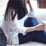 文静伤感的侧脸女生qq意境头像图片分享