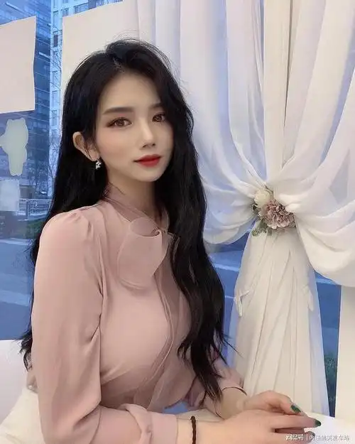 今日养眼美女,韩国网红162.27,精致妆容 白皙皮肤