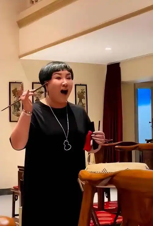 "德云富婆"王惠:手握德云社九成家产,却为郭德纲向曹云金下跪_价值