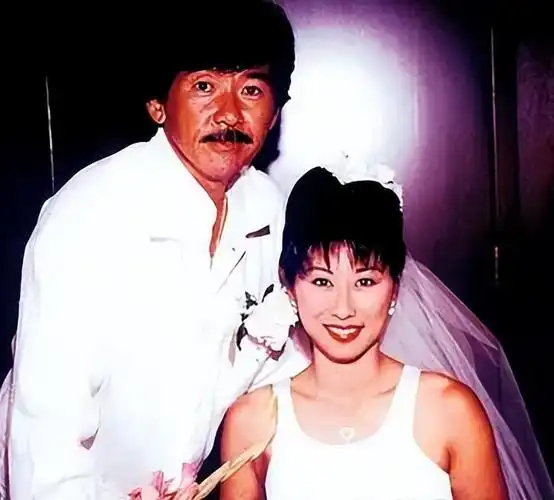 回顾叶倩文曾与费翔高调秀恩爱为何转身嫁大14岁的林子祥