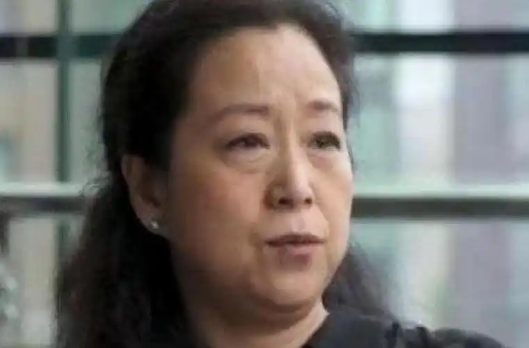 回顾张国立愧对前妻罗秀春余生不会辜负离异的邓婕