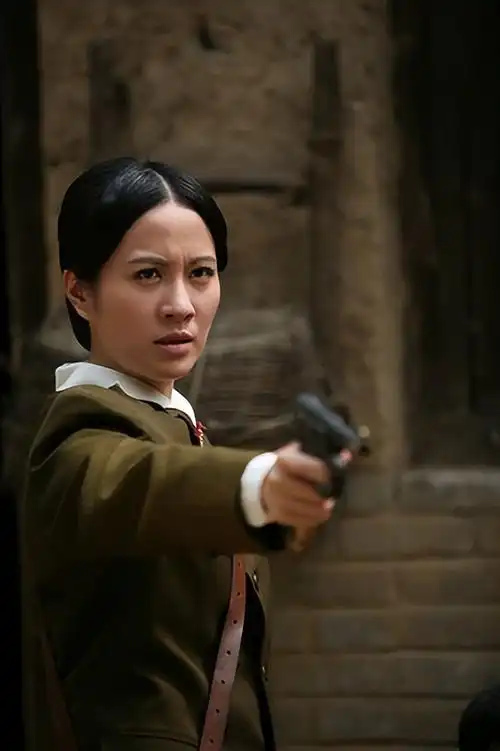 2014年,由叶璇,刘恩佑领衔主演的《青春烈火》在各大卫视热播.