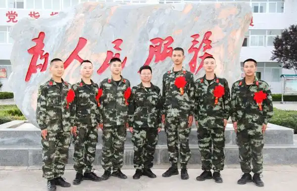 武警平凉支队:倾心倾力为退伍老兵暖心送行