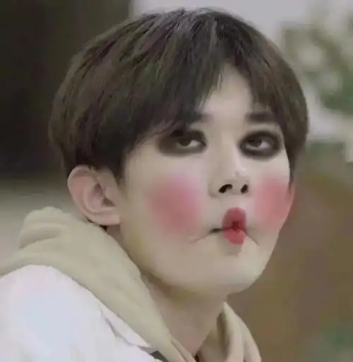 女孩子就要用沙雕一点的头像