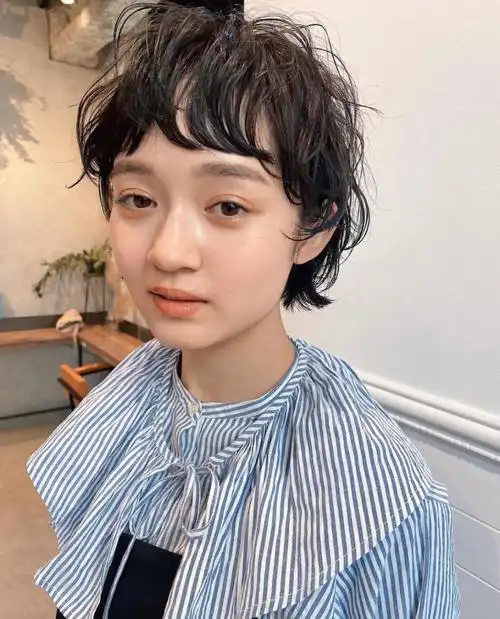 喜欢卷发发型的女生 一定要烫的慵懒卷发#日系发型#日系慵懒卷发#短发