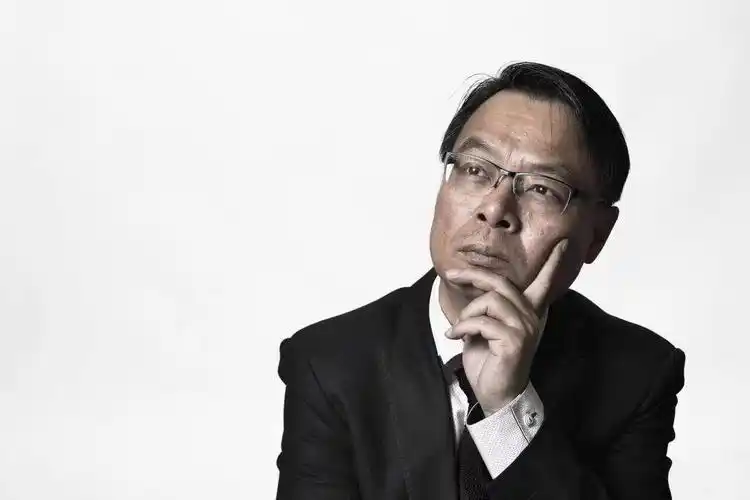 李力持:"无厘头"就是很认真地做很荒谬的事