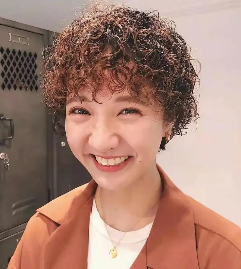 短发别再烫"满头卷"了,今年流行摩根纹理烫,时尚减龄又美颜|发型|烫发