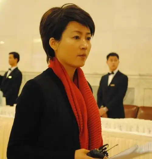 著名央视主持人王小丫最新消息:在病床上写下19字留言催人泪下!