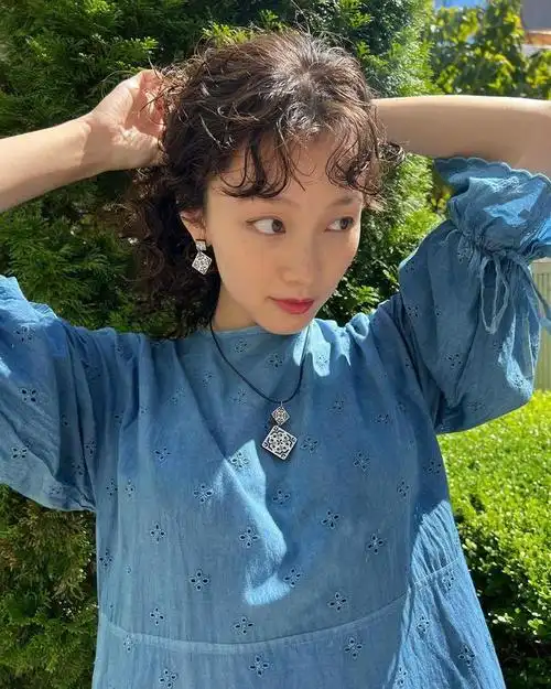 全头烫小卷,真洋气|发型|发蜡|卷发棒|齐刘海|卷发器_网易订阅