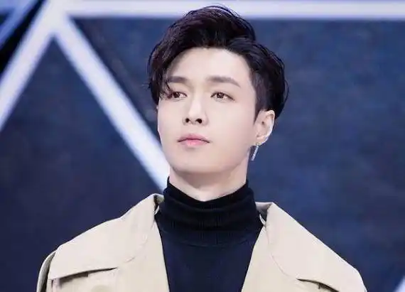 因此一些营销号或黑粉利用网络平台来制造或传播黑张艺兴的内容.