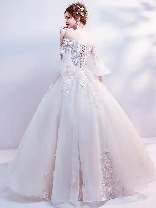 全国囍·婚纱礼服-花瓣蓬蓬裙-中国婚博会官网