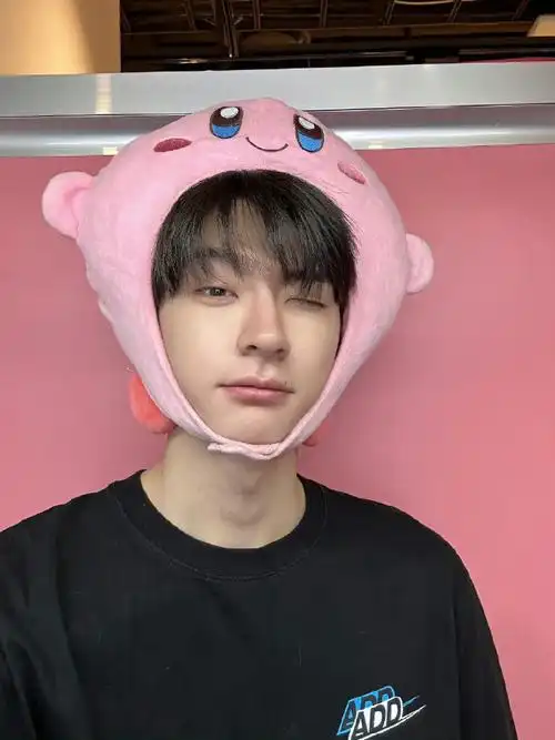 儿童节营业照##林一戴星之卡比头套#林一超话今日林一真的可爱值满分!