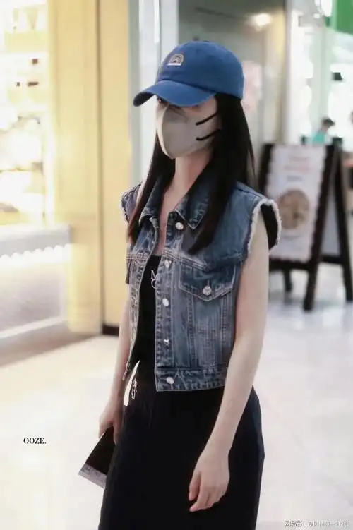 李沁最新机场照是新鲜的沁姑娘巴黎之行结束回国啦