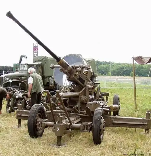 40mm博福斯防空炮