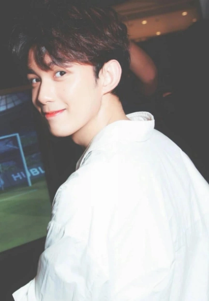 同样是15岁,吴磊被赞高情商,《清平乐》怀吉扮演者边程没教养