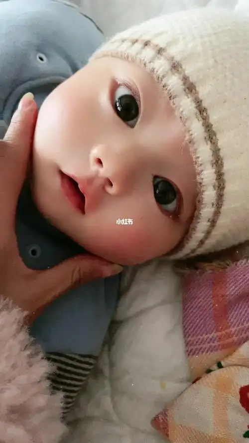 儿子4个月大眼睛漂亮宝宝