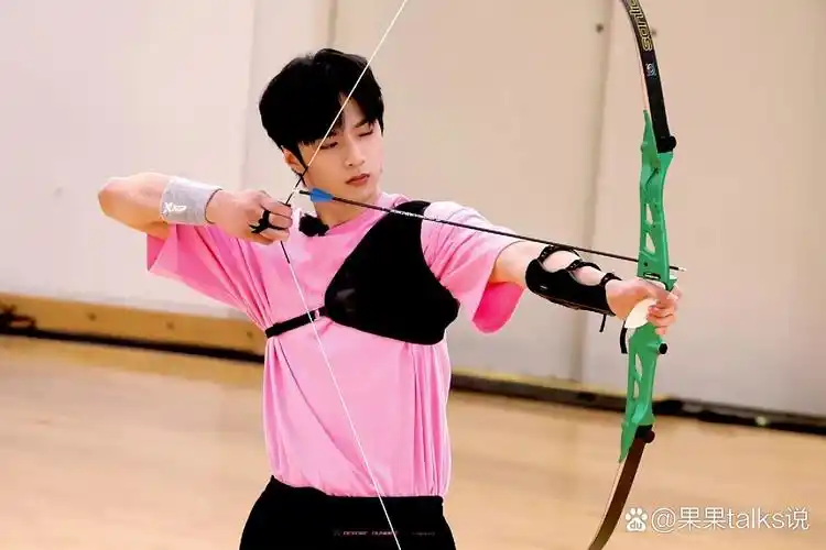 刘耀文运动会神图78