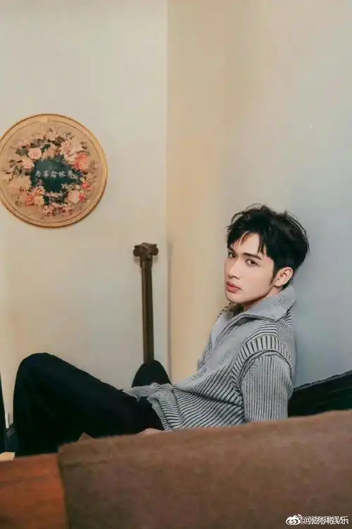 张彬彬晒随拍六宫格