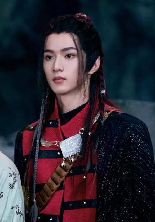 古装的刘耀文也太帅了吧,一整个被惊艳到了,期待刘耀文的精彩.96