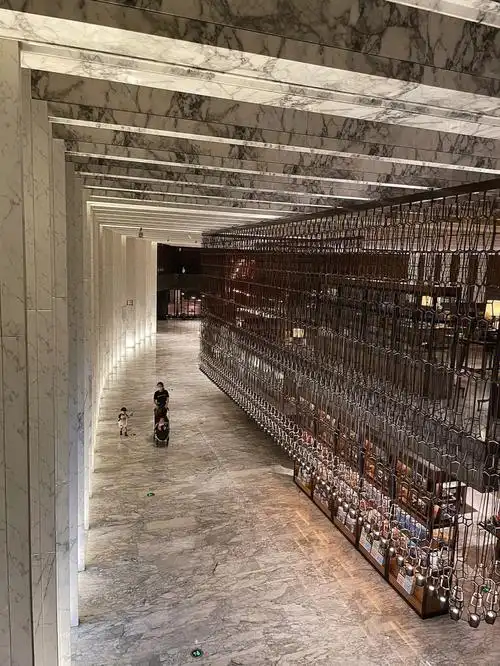 大兴机场内的木棉花酒店06惊呆05仿佛走进了哈利波特的魔法书屋毫