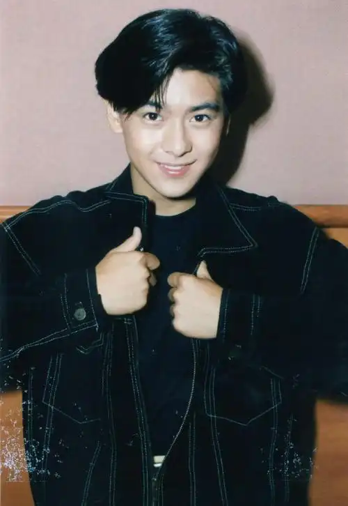 林志颖官宣加盟华纳音乐