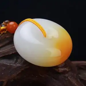 天然新疆和田玉平安扣吊坠俏色男款女士精美玉石挂件项链挂坠玉坠