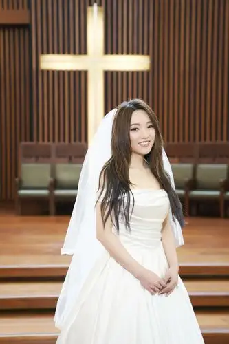 "阎罗王"阎奕格合作《麻醉风暴》黄健玮《亦敌亦友》mv揪心登场