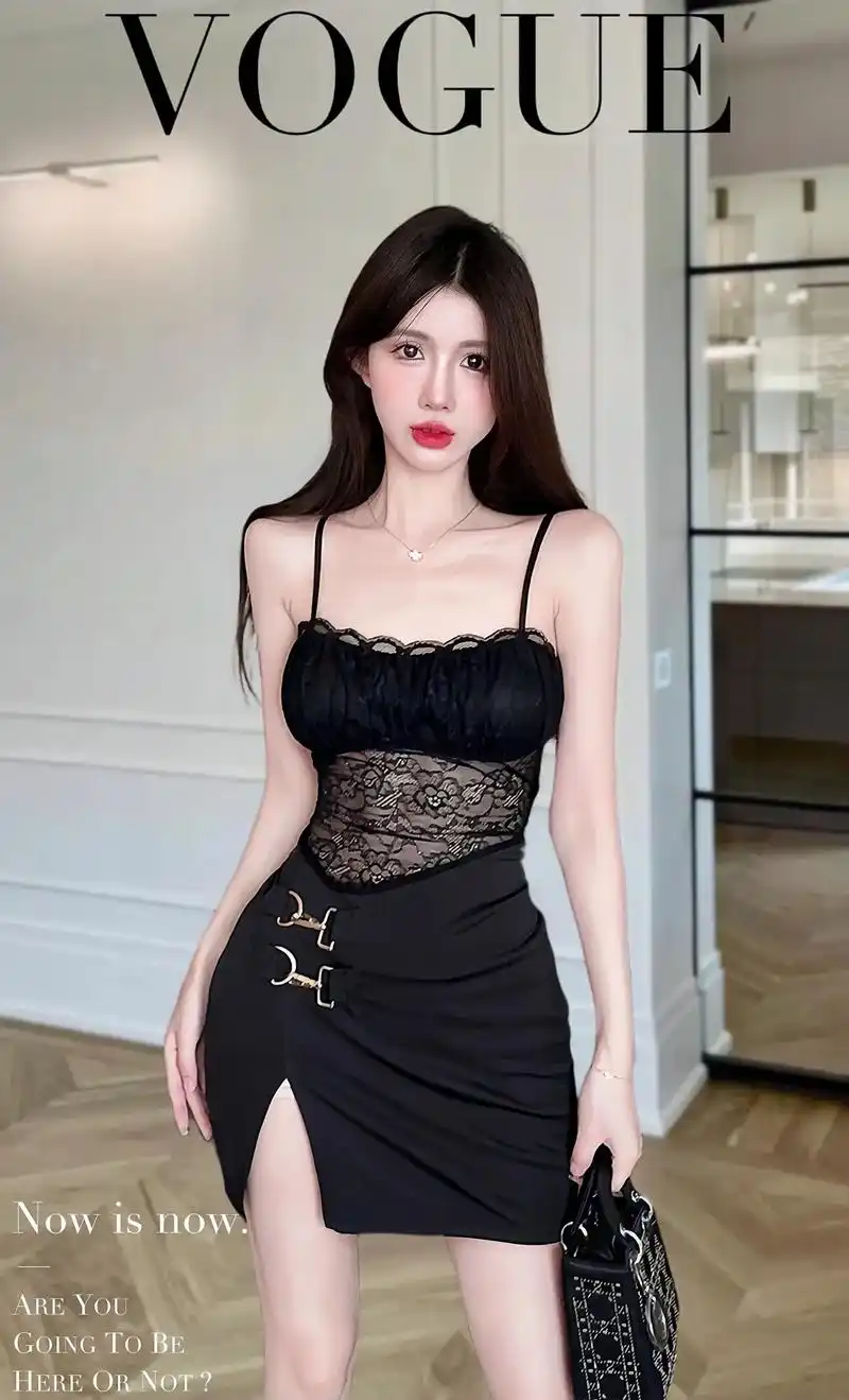 绝美吊带连衣裙,尽显女神范儿～露肩蕾丝黑色吊带连衣裙,适合辣 - 抖