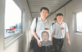 回到故乡 深情唱响《松花江上》(图)