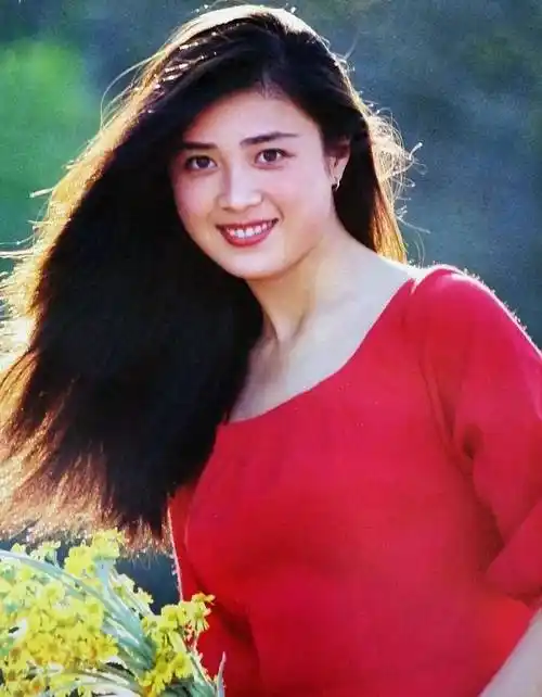 演苏妲己,主演《神奇的土地》因戏生情,前夫是杨晓丹_傅艺伟_电影