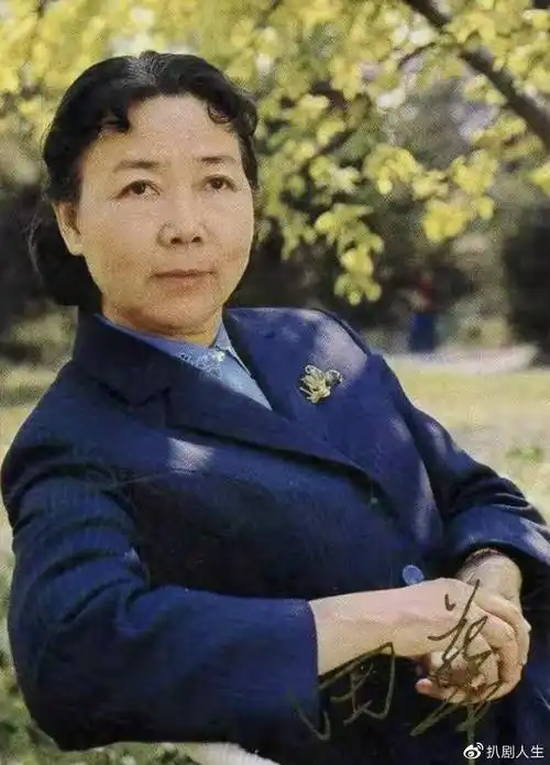 田华4个亲人接连患癌去世一生不接广告商演今92岁还赚钱养家