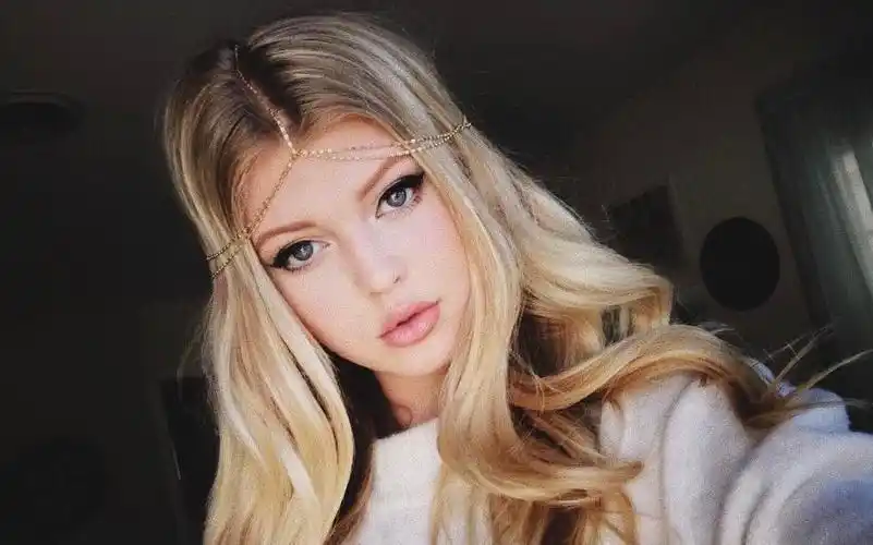 拥有精致五官和完美身材的美国超级网红loren gray - queen mv《中英