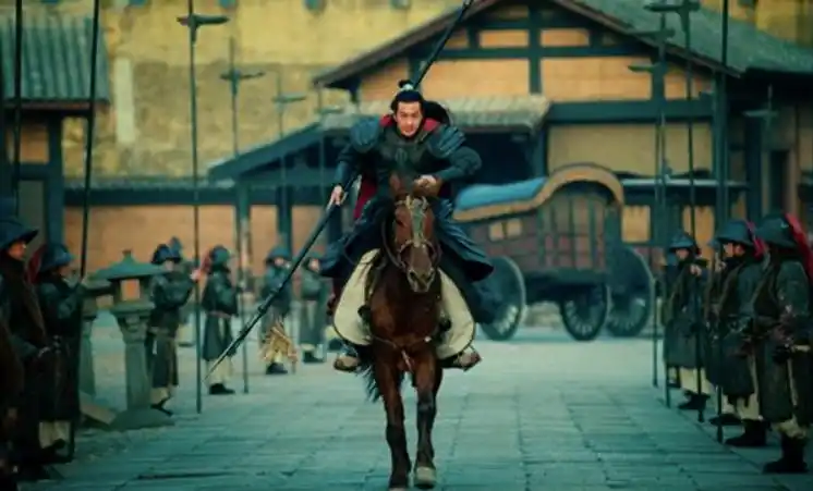 吕布多高(吕布身高三米,关羽身高两米七?别再被骗了,真相在这儿)