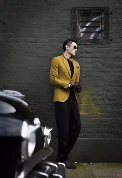 快50岁的胡兵身材秒杀贝克汉姆,型男范帅到爆!