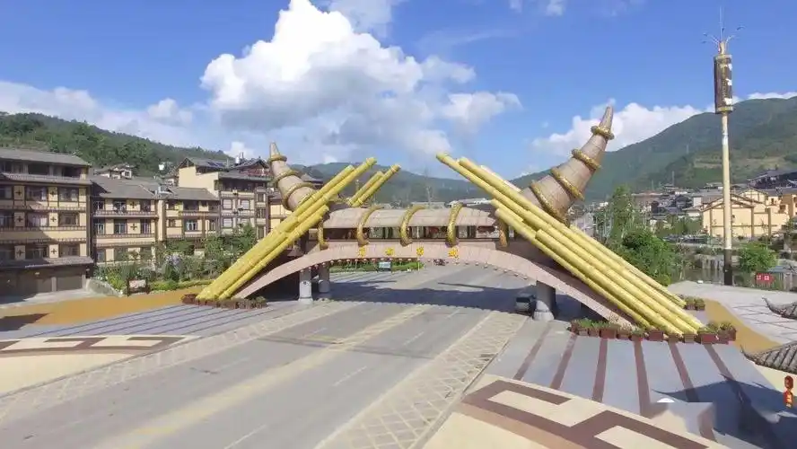 预告丨今晚21:00,云南广播电视台国际频道播出《山水屏边 幸福苗城》